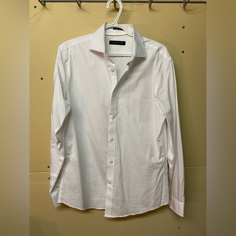 2/$20❤️- SHIRT | Men’s Tommy Hilfiger dress shirt size 15 32/33 size medium
